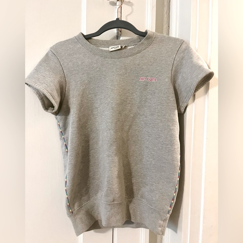 Rip Curl Short Sleeve Sweatshirt - RARE - Size Small